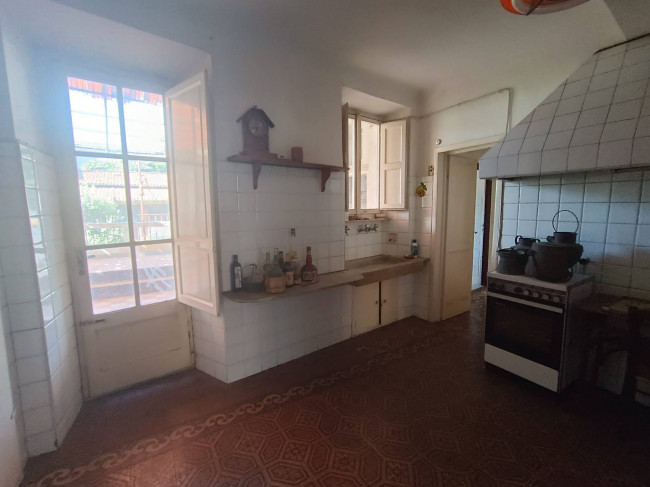 PALAZZINA in vendita a Camaiore