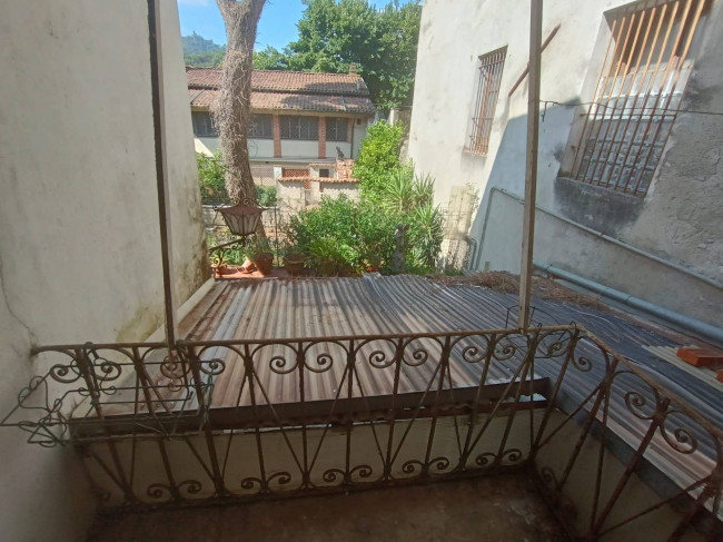 PALAZZINA in vendita a Camaiore