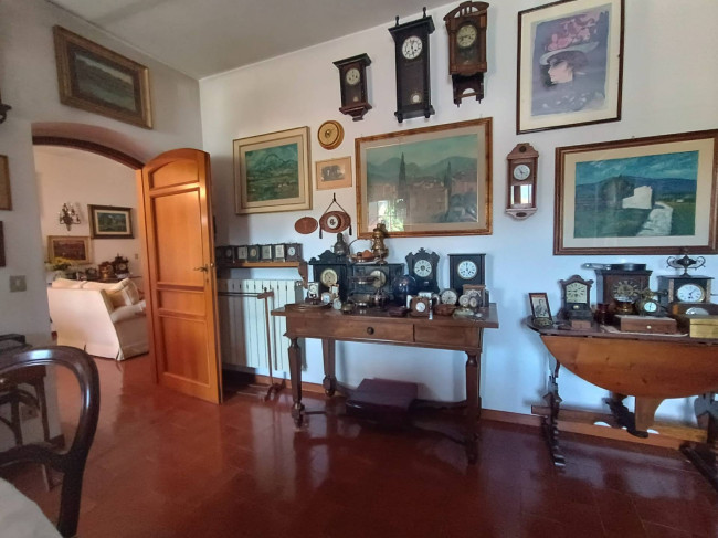 PALAZZINA in vendita a Camaiore