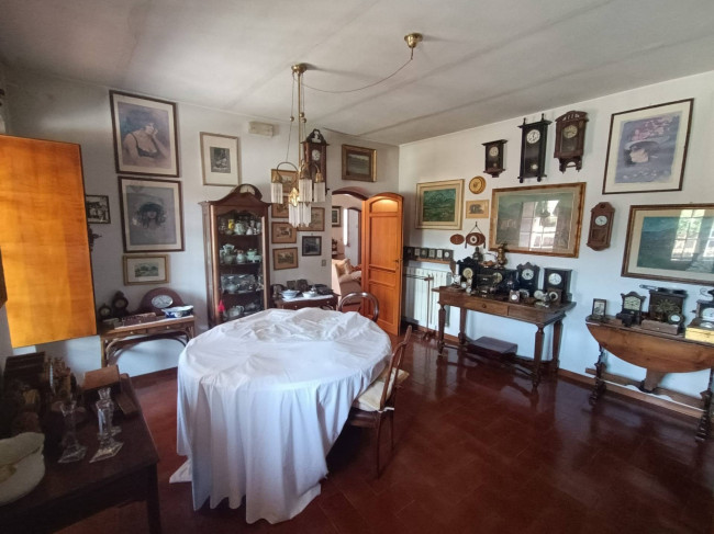 PALAZZINA in vendita a Camaiore