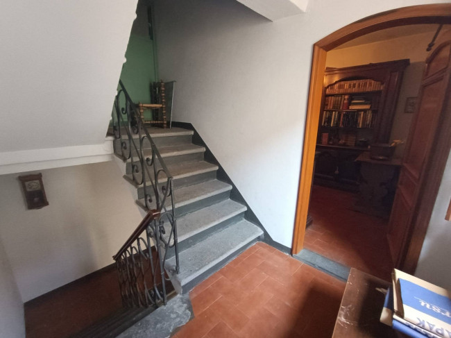 PALAZZINA in vendita a Camaiore