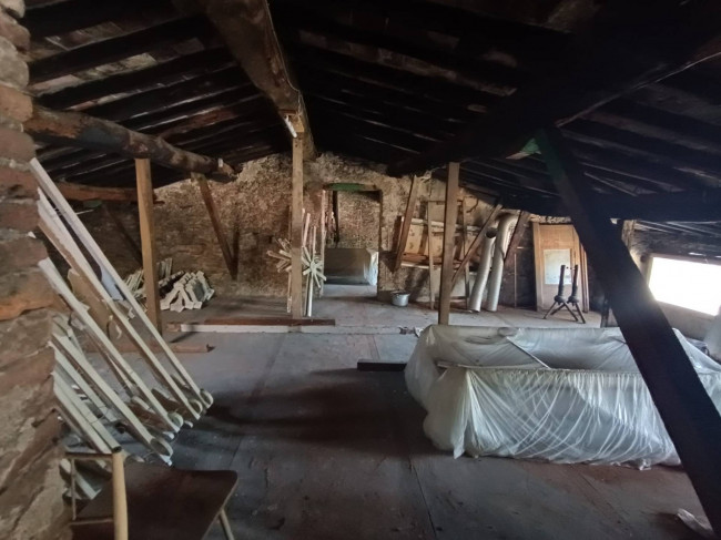 PALAZZINA in vendita a Camaiore