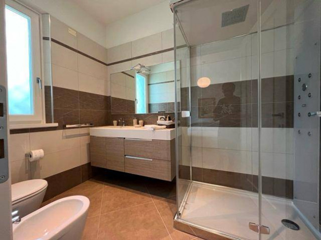 Villa single for rent in Forte dei Marmi