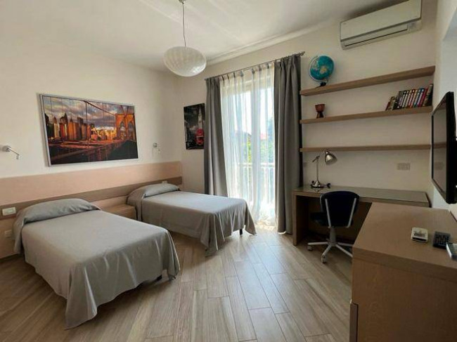 Villa single for rent in Forte dei Marmi