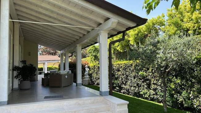 Villa single for rent in Forte dei Marmi