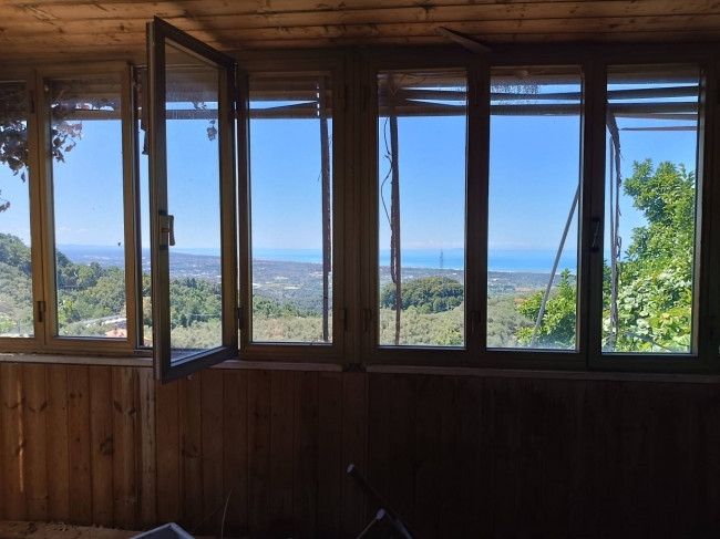 Villa semindipendente in vendita a Pietrasanta