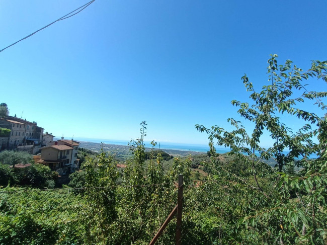 Villa semindipendente in vendita a Pietrasanta