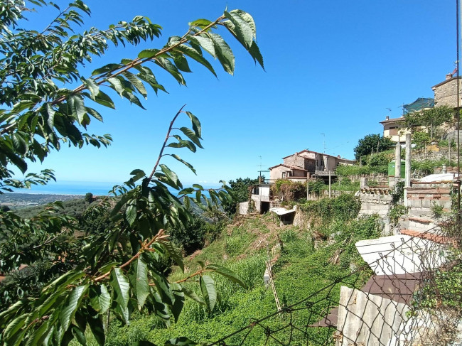 Villa semindipendente in vendita a Pietrasanta