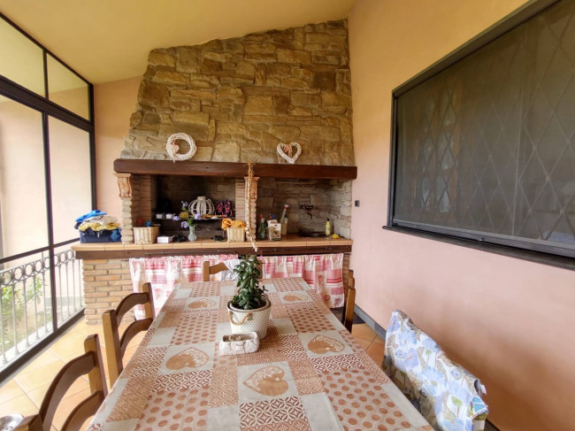 villa indipendente in vendita a Montignoso