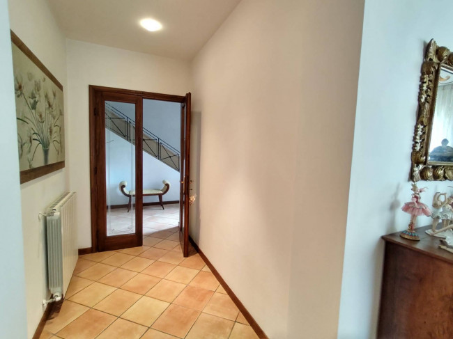 villa indipendente in vendita a Montignoso