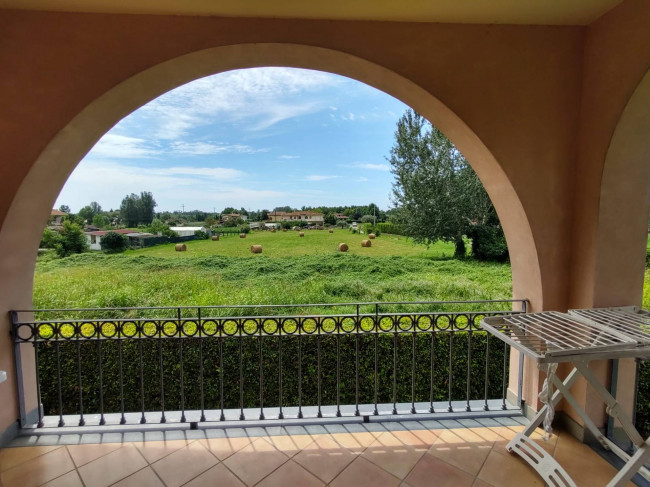 villa indipendente in vendita a Montignoso