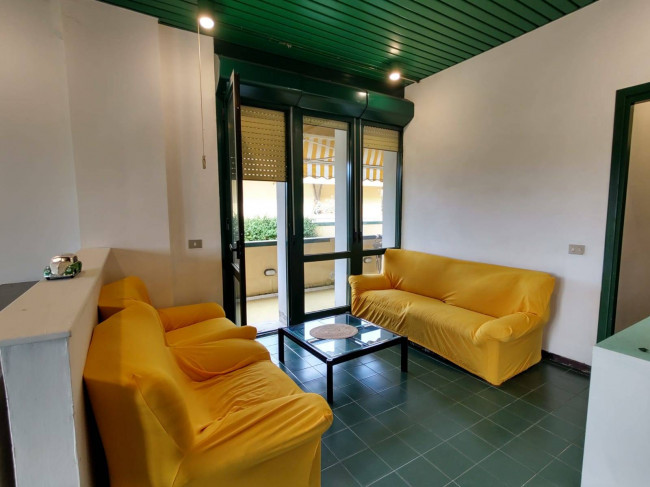 appartamento in vendita a Montignoso