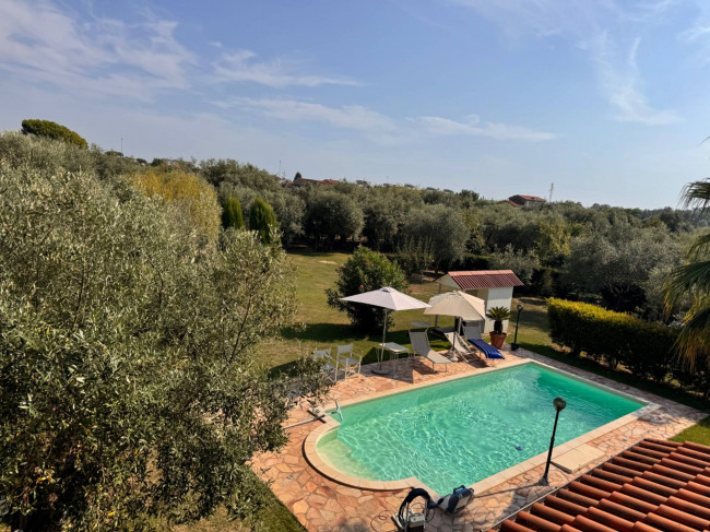 Villa in vendita a Seravezza