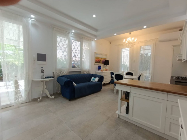 casa indipendente in vendita a Forte dei Marmi