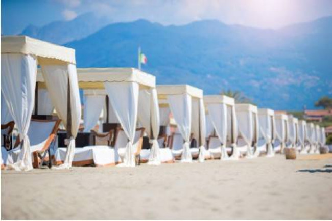 villa indipendente in vendita a Forte dei Marmi