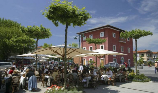villa indipendente in vendita a Forte dei Marmi