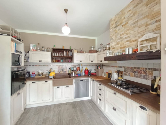 villa indipendente in vendita a Pietrasanta