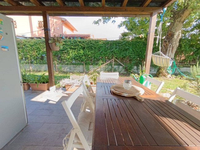 villa indipendente in vendita a Pietrasanta