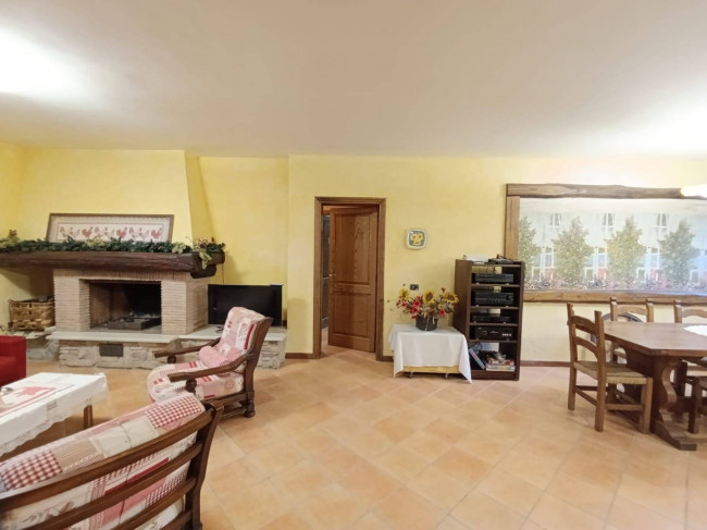 villa indipendente in vendita a Montignoso