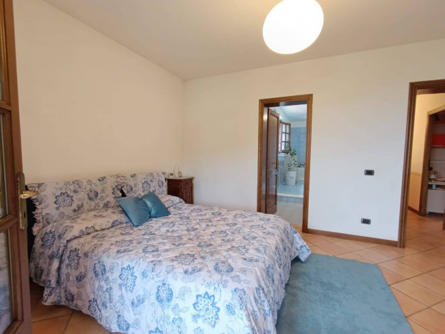 villa indipendente in vendita a Montignoso