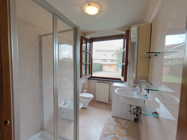 villa indipendente in vendita a Montignoso