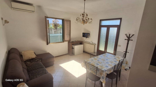 Villa semindipendente in vendita a Forte dei Marmi