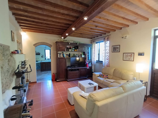 casa indipendente in vendita a Pietrasanta