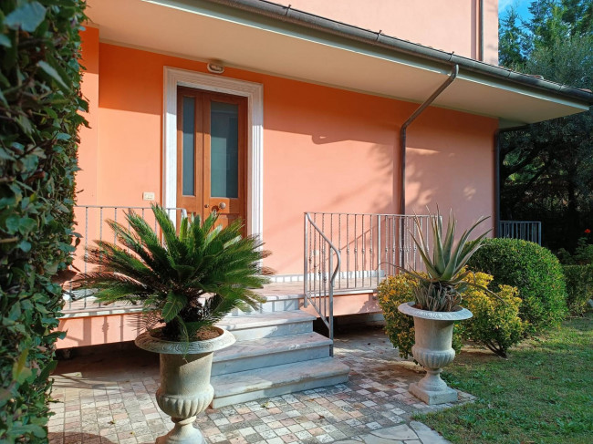 Villette a schiera in vendita a Seravezza