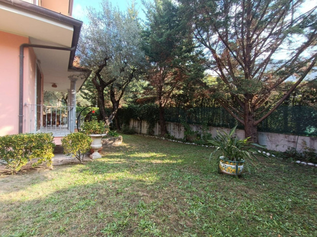 Villette a schiera in vendita a Seravezza