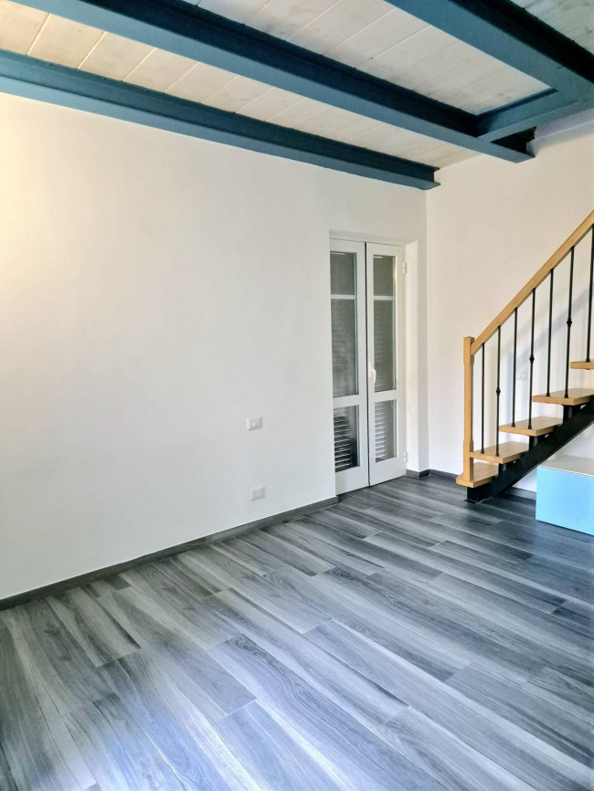 villa indipendente in vendita a Carrara