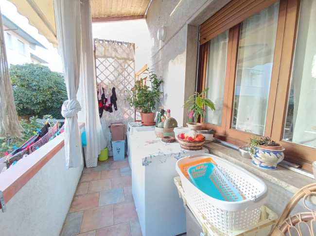 Appartamento in bifamiliare in vendita a Montignoso