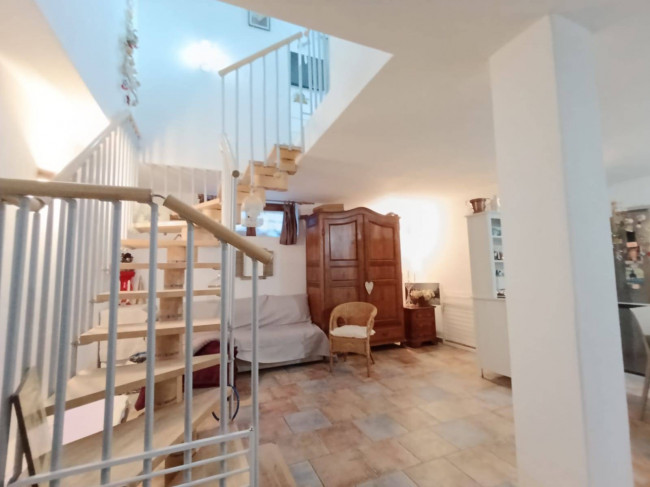 Appartamento in bifamiliare in vendita a Montignoso