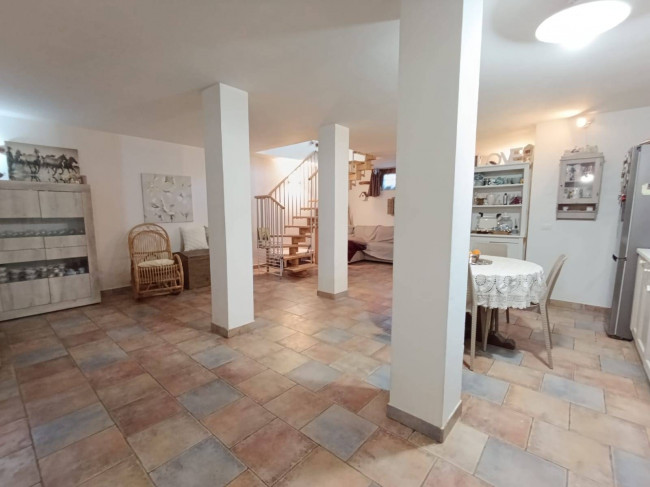 Appartamento in bifamiliare in vendita a Montignoso