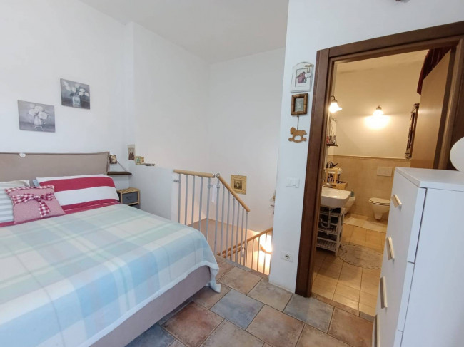 Appartamento in bifamiliare in vendita a Montignoso