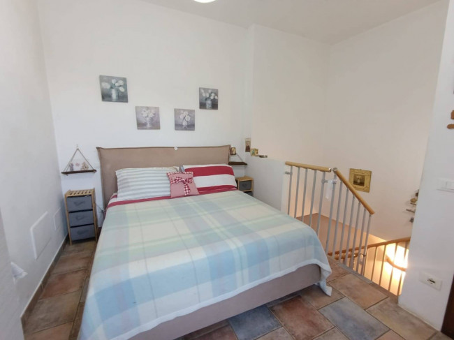 Appartamento in bifamiliare in vendita a Montignoso