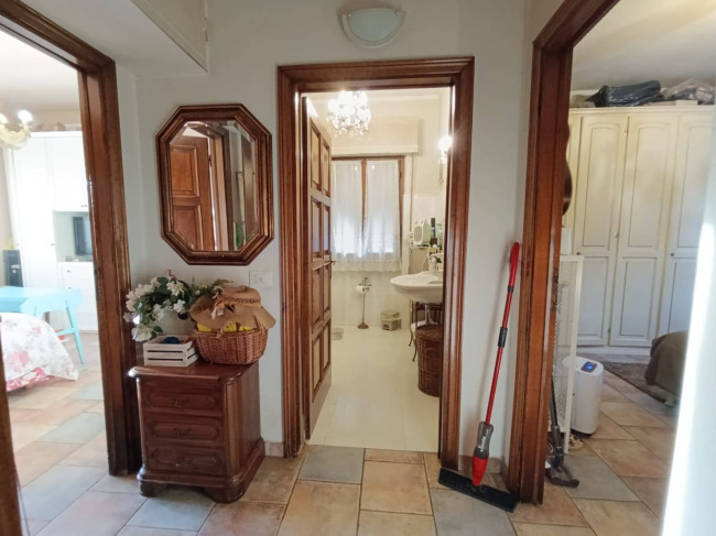 Appartamento in bifamiliare in vendita a Montignoso