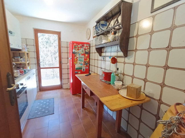 villa indipendente in vendita a Montignoso