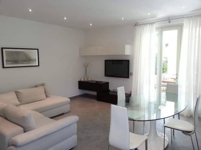 villa indipendente in affitto stagionale a Pietrasanta