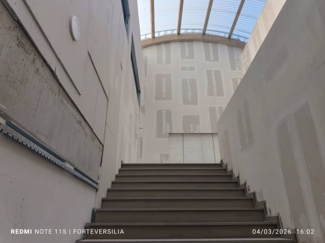 Locale commerciale in vendita a Pietrasanta