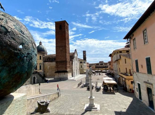 Capannone in vendita a Pietrasanta