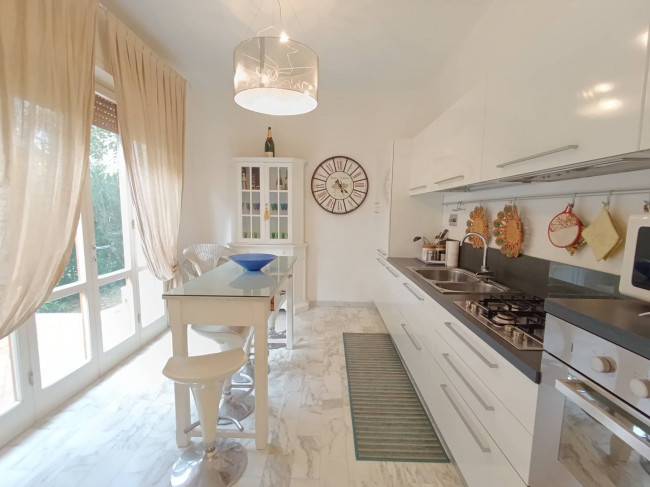 villa indipendente in vendita a Forte dei Marmi