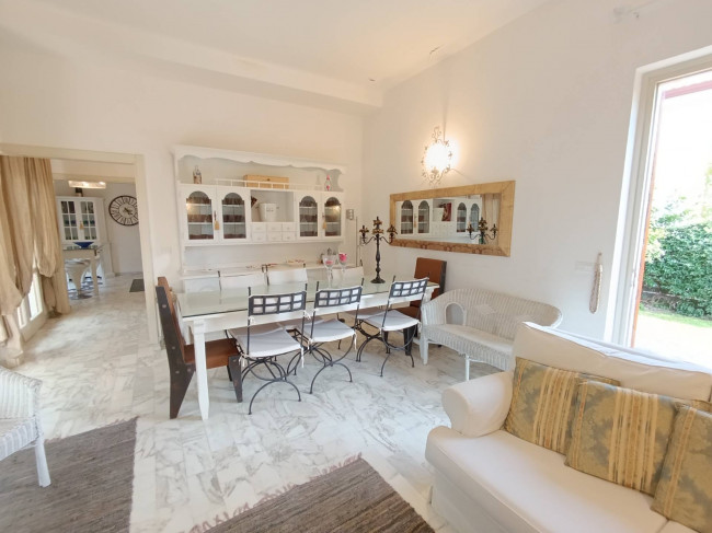 villa indipendente in vendita a Forte dei Marmi