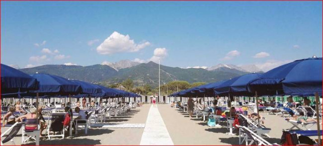 Villa in vendita a Montignoso