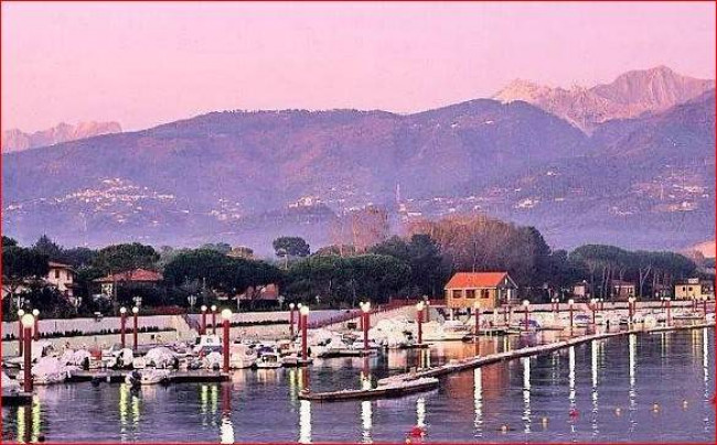 Villa in vendita a Montignoso