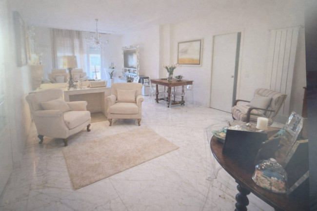 attico in vendita a Carrara