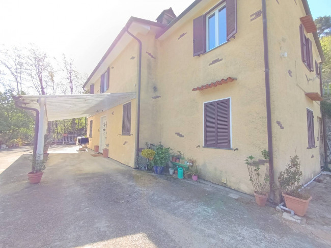 villa indipendente in vendita a Pietrasanta
