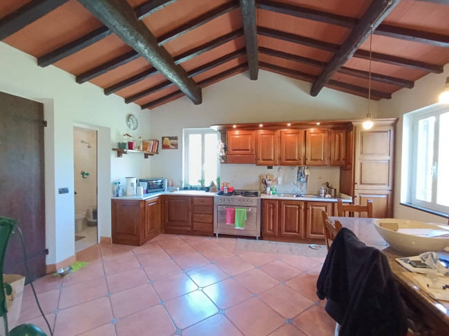 villa indipendente in vendita a Pietrasanta