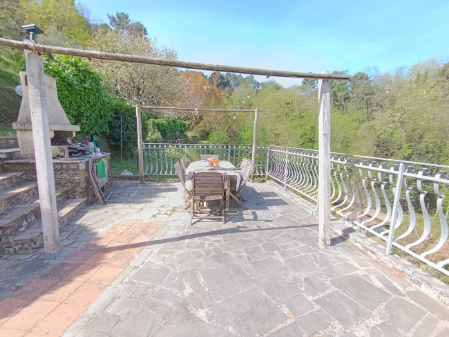 villa indipendente in vendita a Pietrasanta