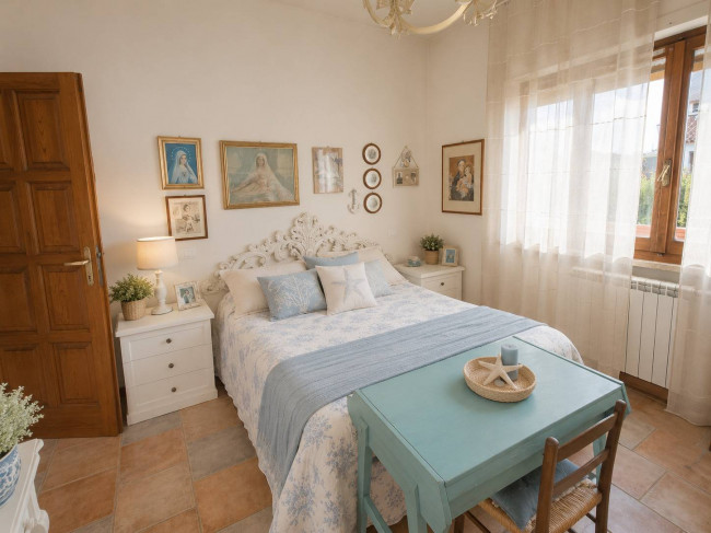 Appartamento in bifamiliare in vendita a Montignoso
