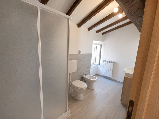 casa indipendente in vendita a Seravezza